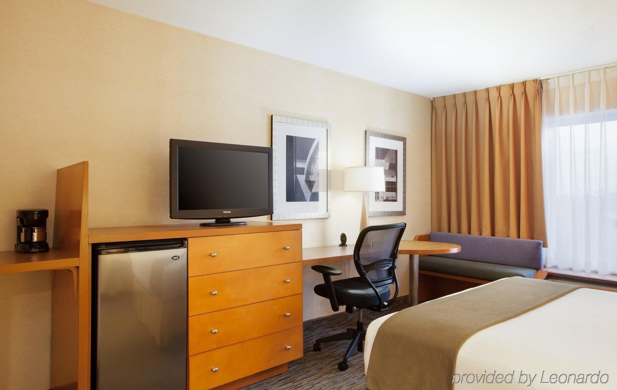 Holiday Inn Express West Los Angeles By Ihg Exteriör bild