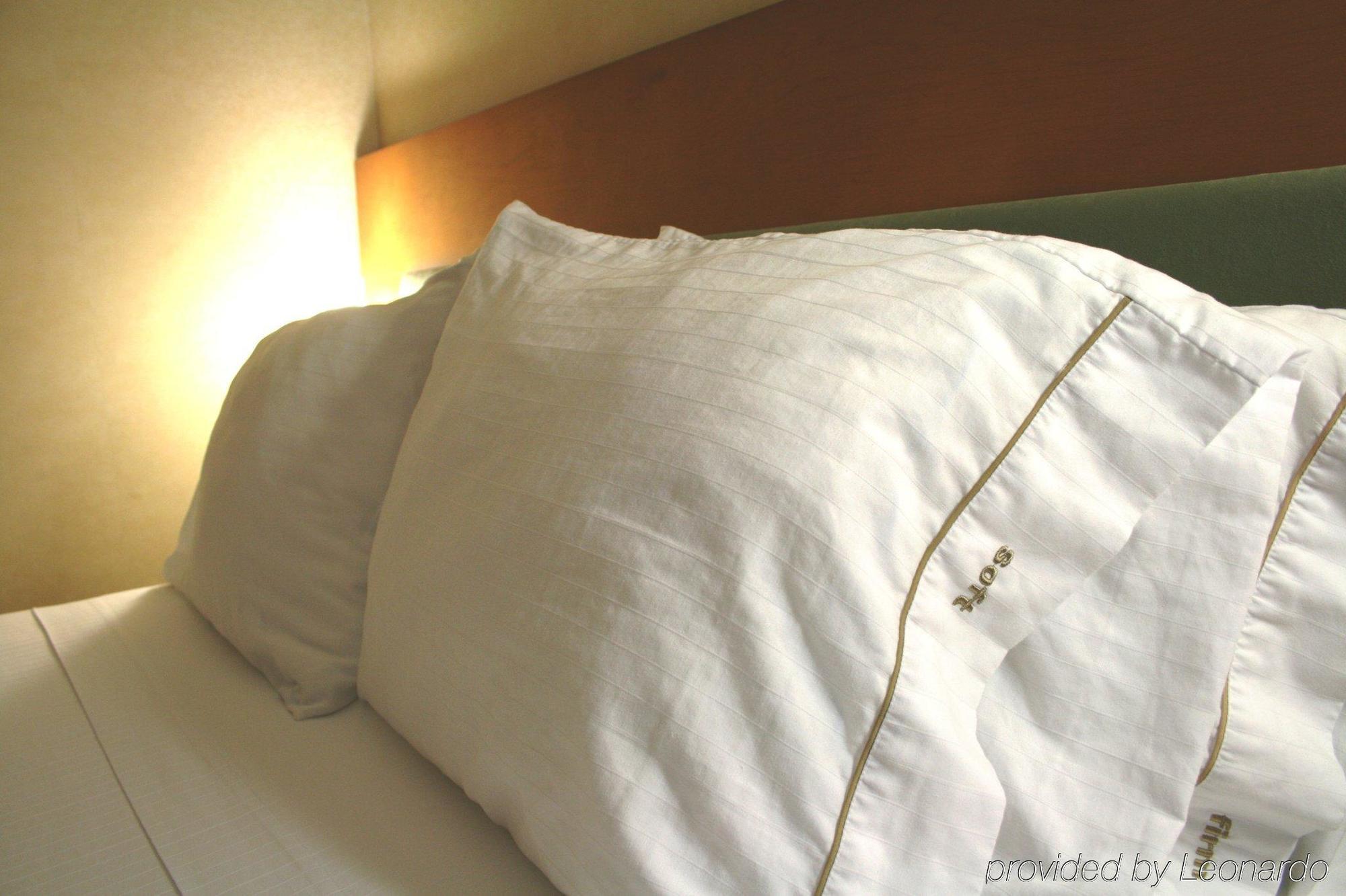 Holiday Inn Express West Los Angeles By Ihg Exteriör bild