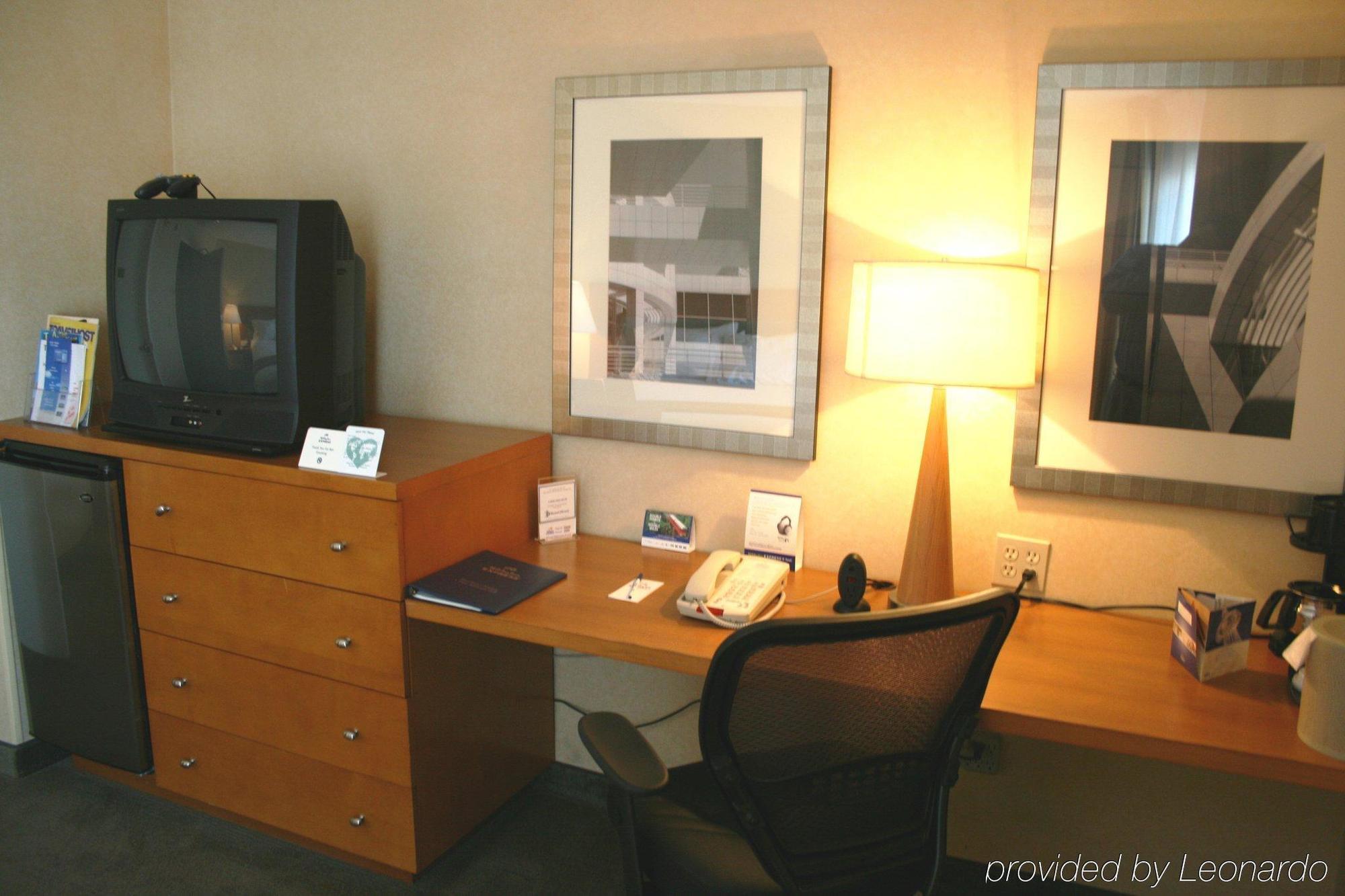 Holiday Inn Express West Los Angeles By Ihg Exteriör bild