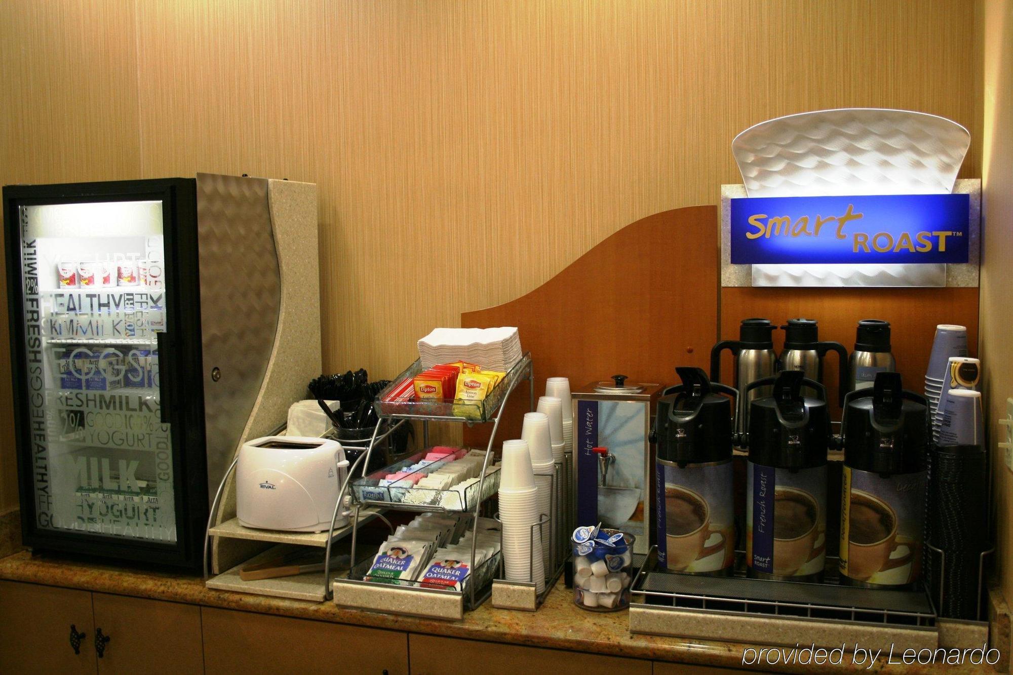 Holiday Inn Express West Los Angeles By Ihg Restaurang bild