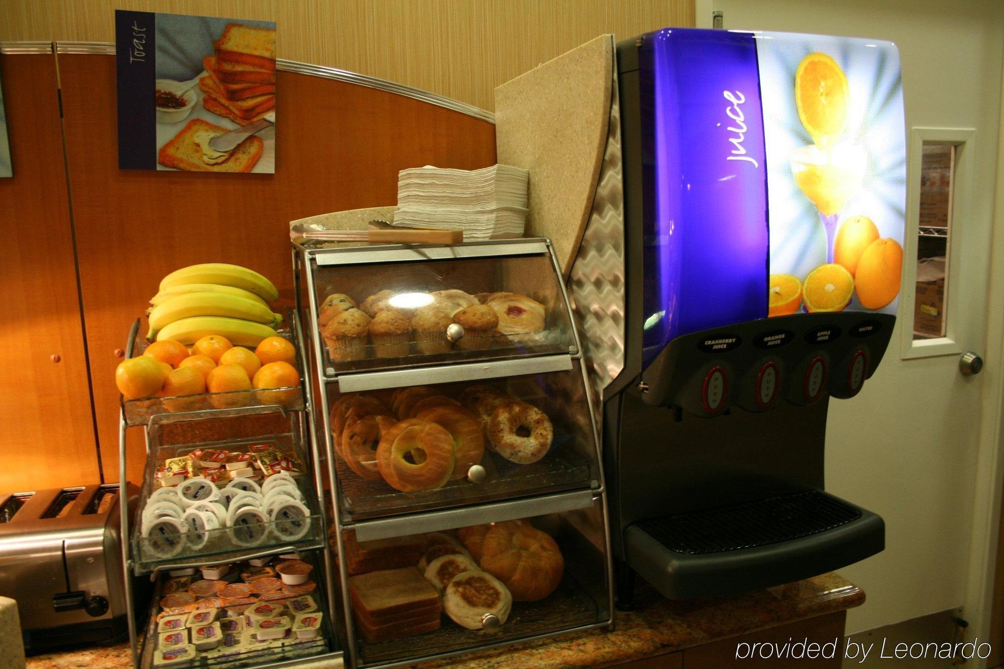 Holiday Inn Express West Los Angeles By Ihg Restaurang bild
