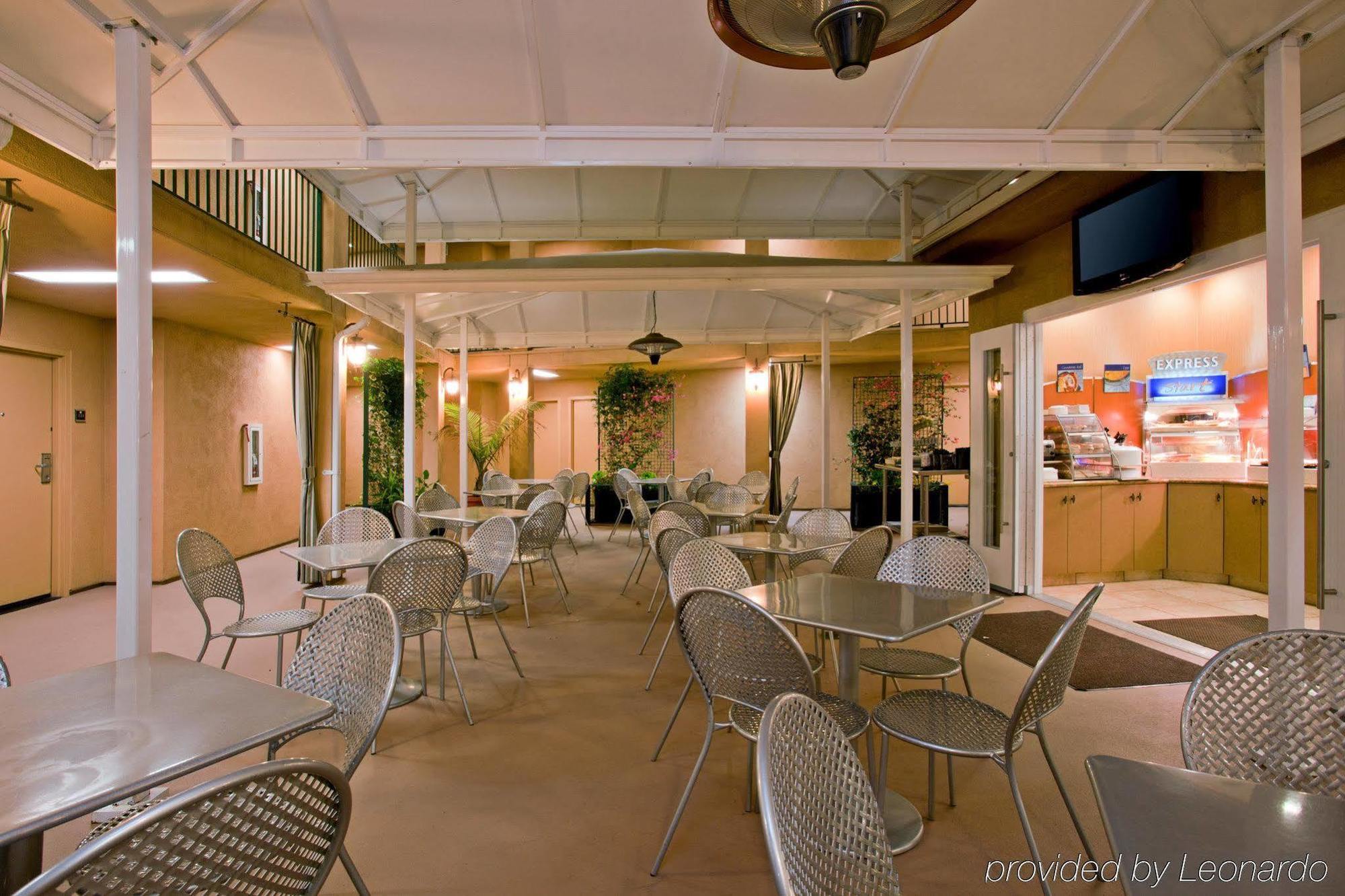 Holiday Inn Express West Los Angeles By Ihg Exteriör bild