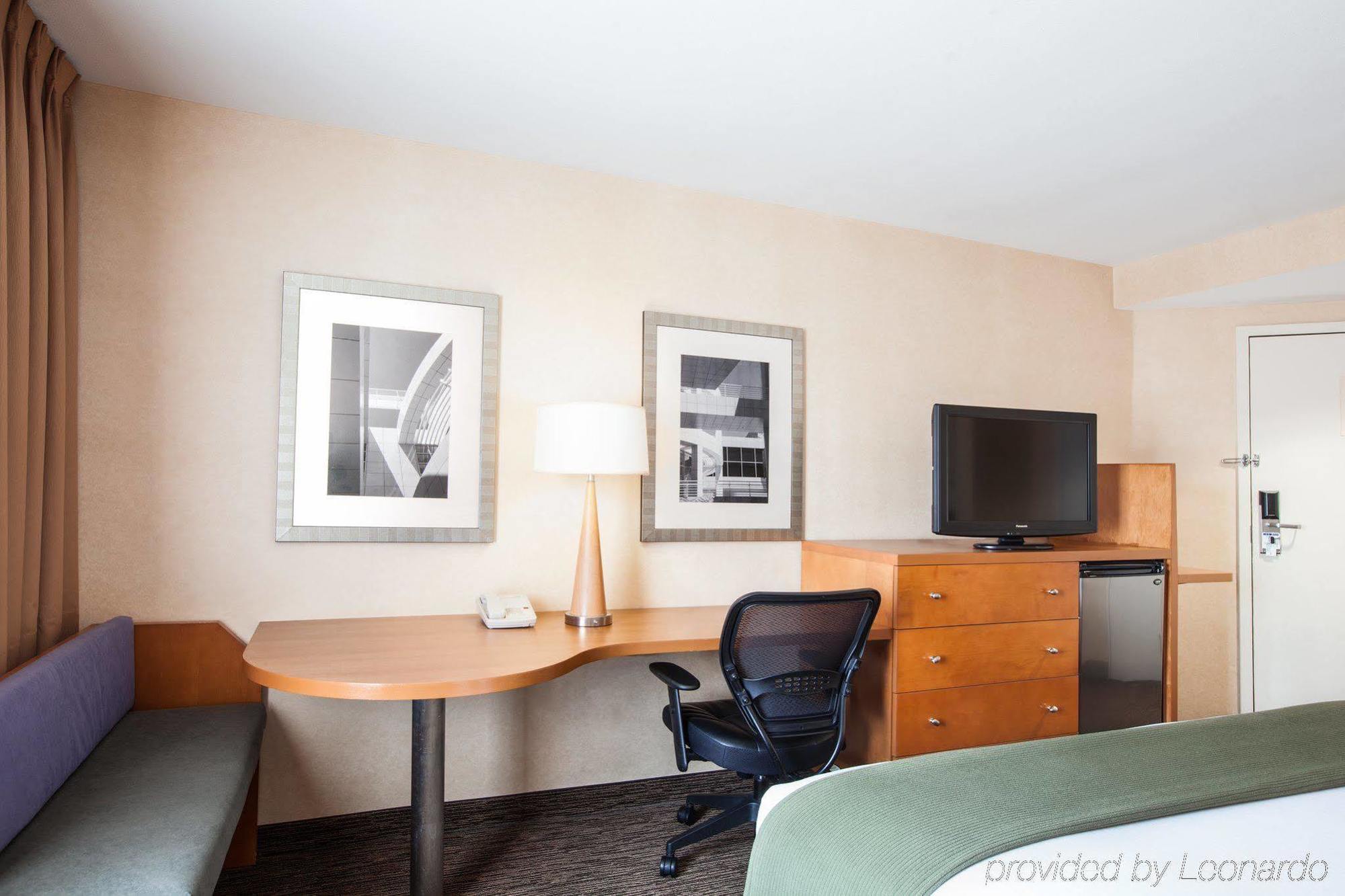Holiday Inn Express West Los Angeles By Ihg Exteriör bild