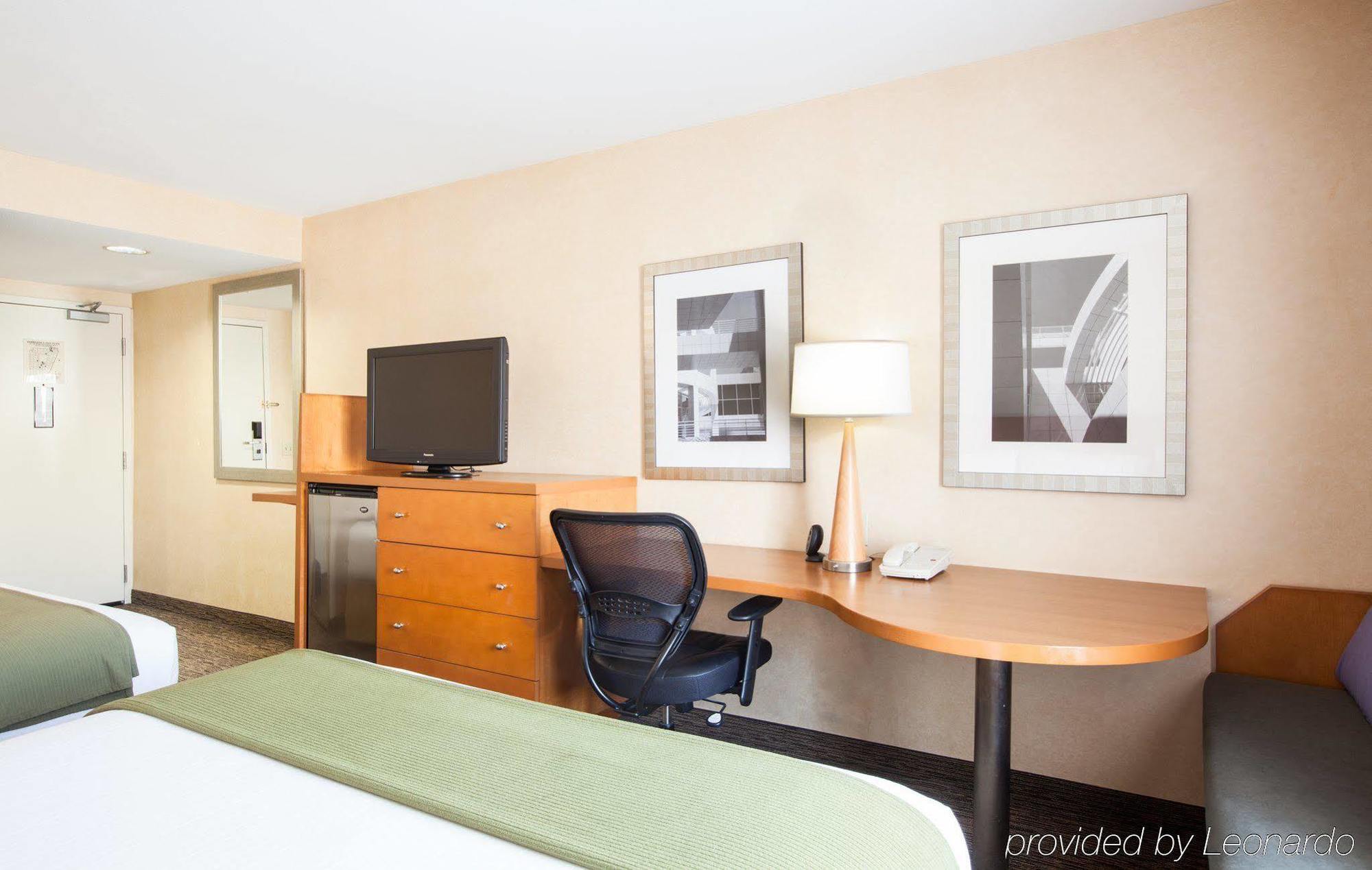 Holiday Inn Express West Los Angeles By Ihg Exteriör bild
