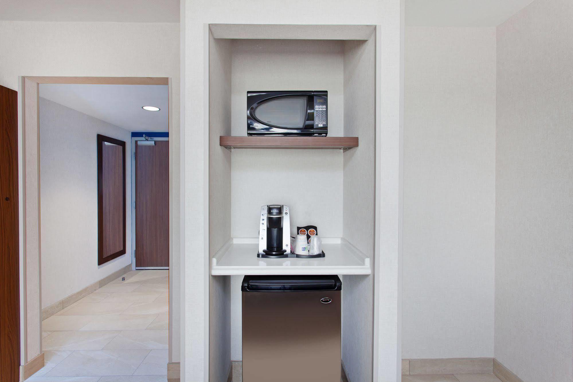 Holiday Inn Express West Los Angeles By Ihg Exteriör bild