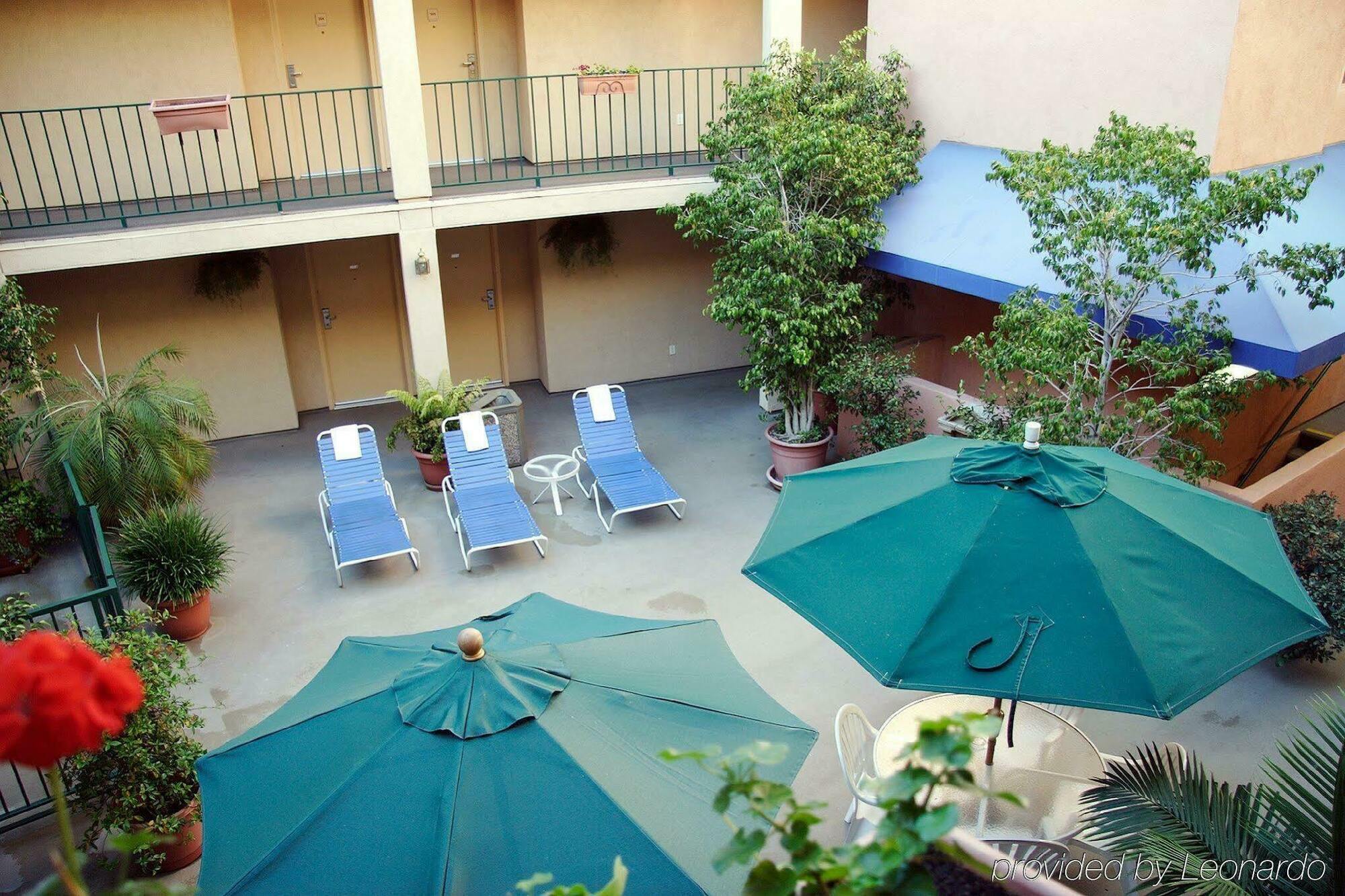 Holiday Inn Express West Los Angeles By Ihg Exteriör bild